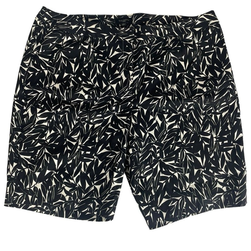 Talbots Black and White Leaf-Print Shorts 22W - Bermuda Length - NEVER WORN
